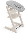 Stokke Tripp Trapp kinderstoel beuken whitewash met newborn Tangara Groothandel voor de Kinderopvang Kinderdagverblijfinrichting1